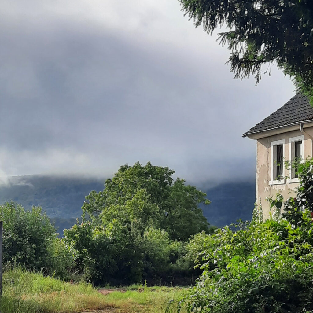 Wolken über dem Donnersberg