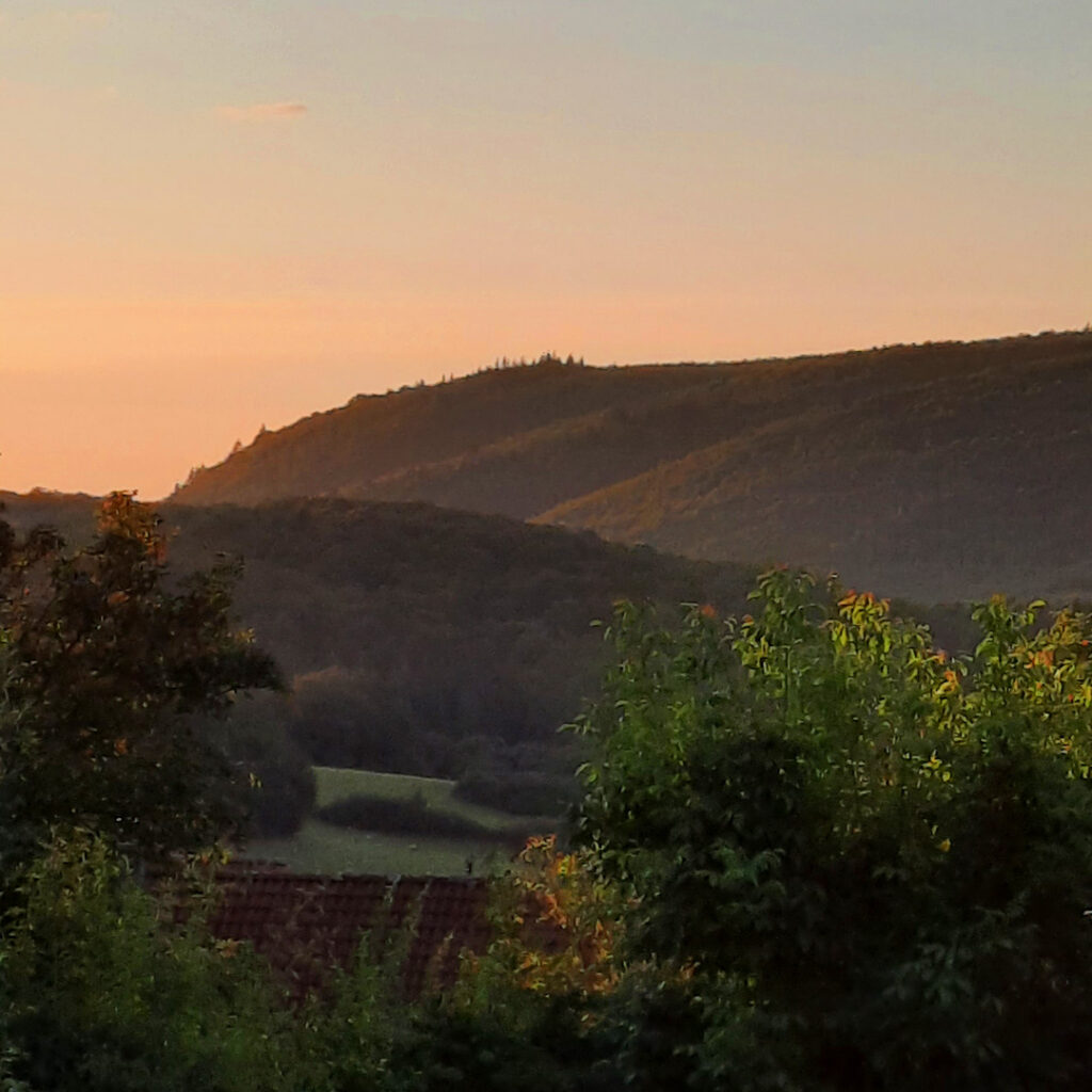 Sonnenaufgang über dem Donnersberg